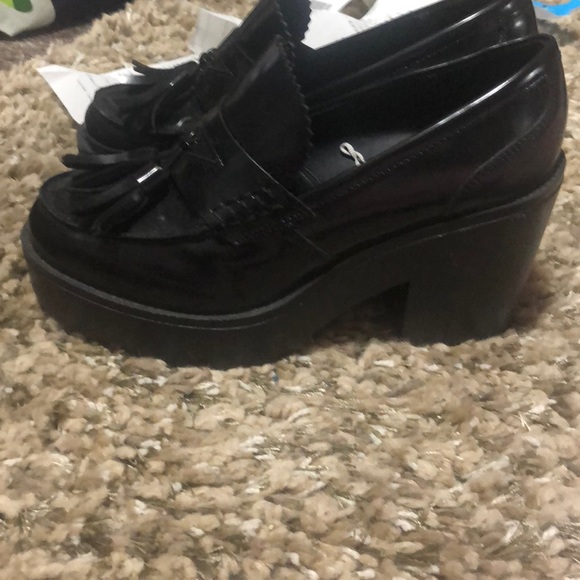 Retro inspired loafer heels - Picture 2 of 3